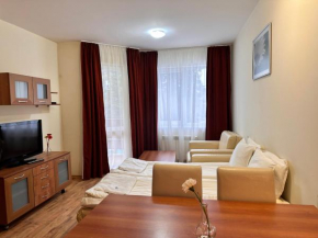 Prime location one bed apartment with hydro bath in Royal Plaza